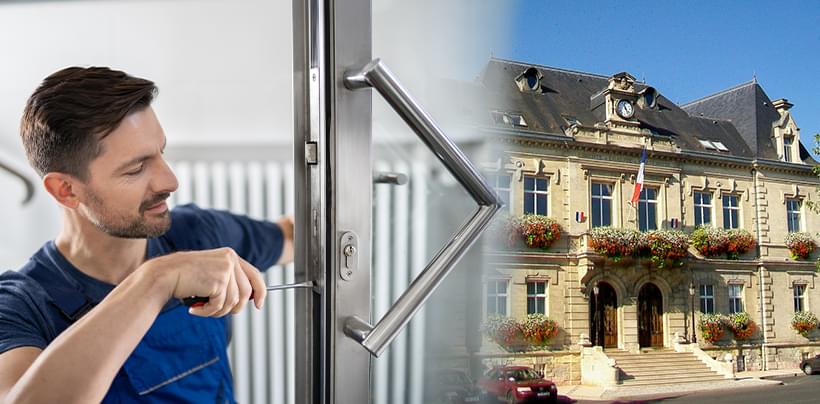 Un serrurier qui démonte une serrure avec la mairie de creil